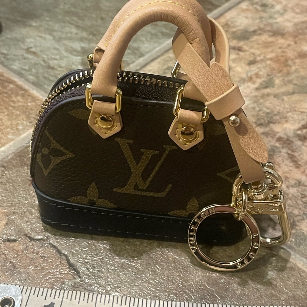 monogram purse bag keychain one of a kind SO CUTE RARE 👜💕🔥